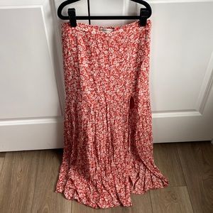 A&F Maxi Skirt Red/White Floral Size XS, NEVER WORN